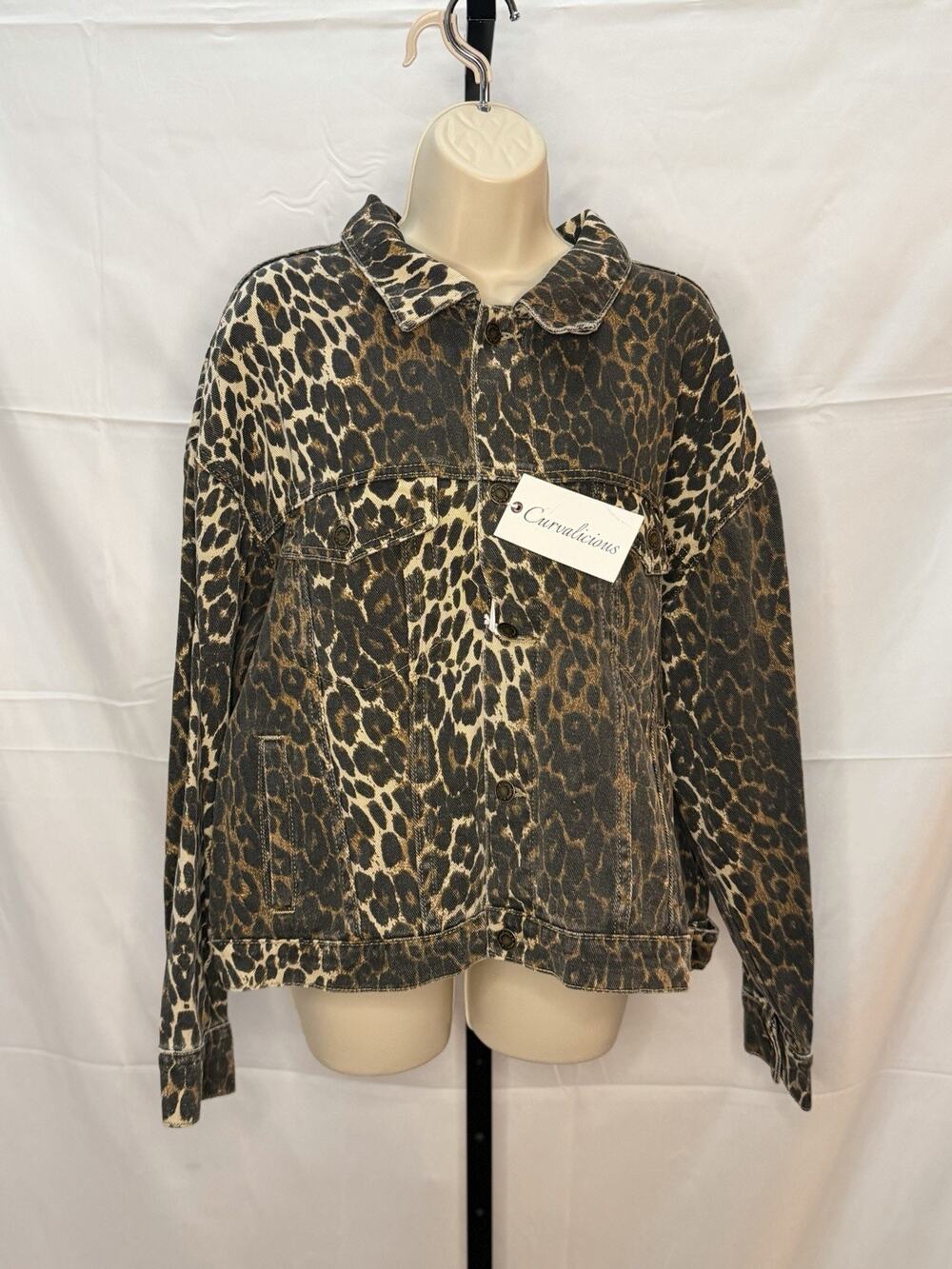 Curvalicious Leopard Print Denim Jacket Size 2X NWT